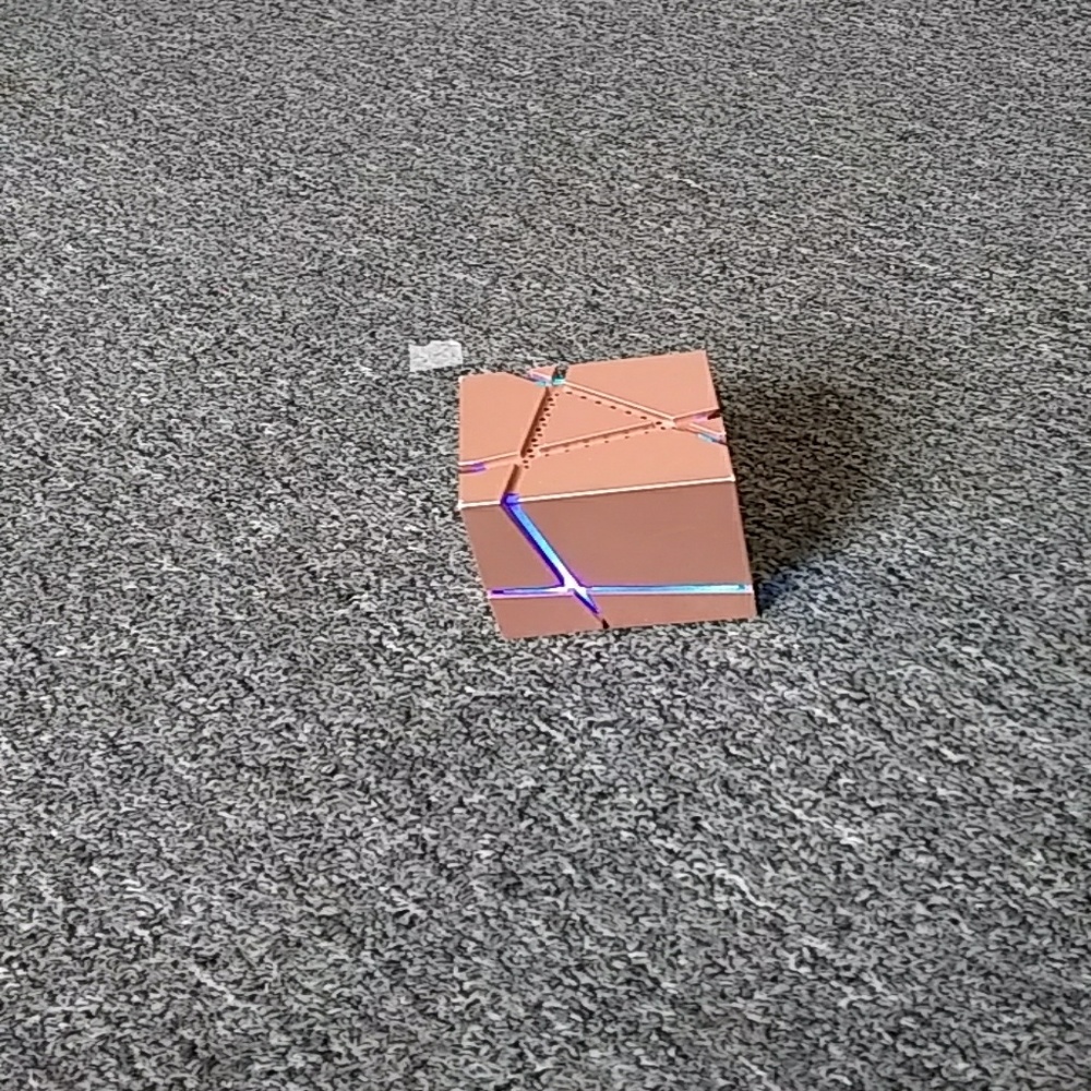 A speaker - Picture 2 of 4
